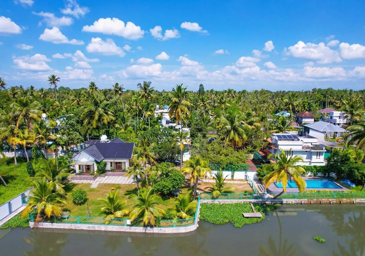 Station touristique La Riva Lakeside Private Pool Villa Kochi By Voye Homes