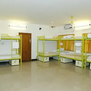  Hostel By The Sea